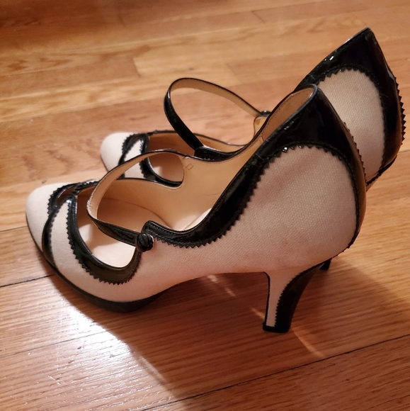 Cole Haan Heels Size 8 - Picture 3 of 5